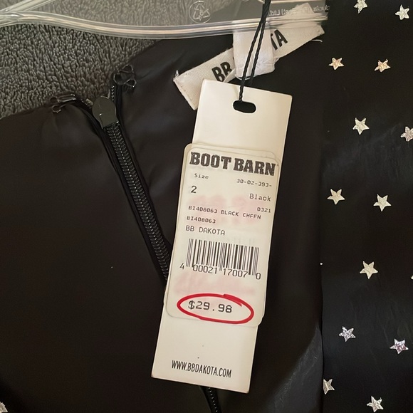 Super cute black and silver star dress. New with tags! Size 2 - Picture 2 of 5